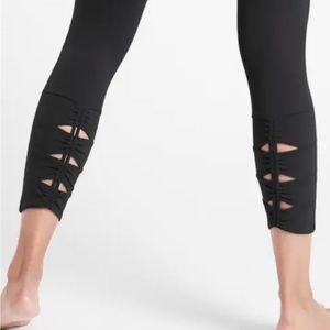 Athleta Salutation Stash Pocket II Cinch 7/8 Leggings